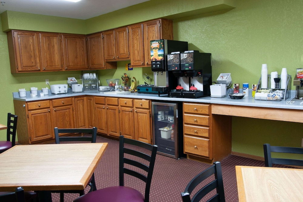 Super 8 by Wyndham Arkansas City KS 24/29
