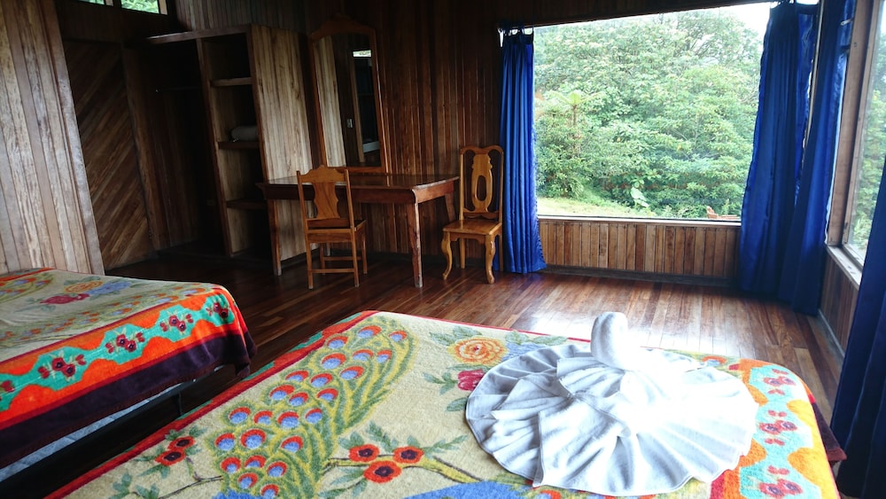 Vista Verde Lodge 6/50