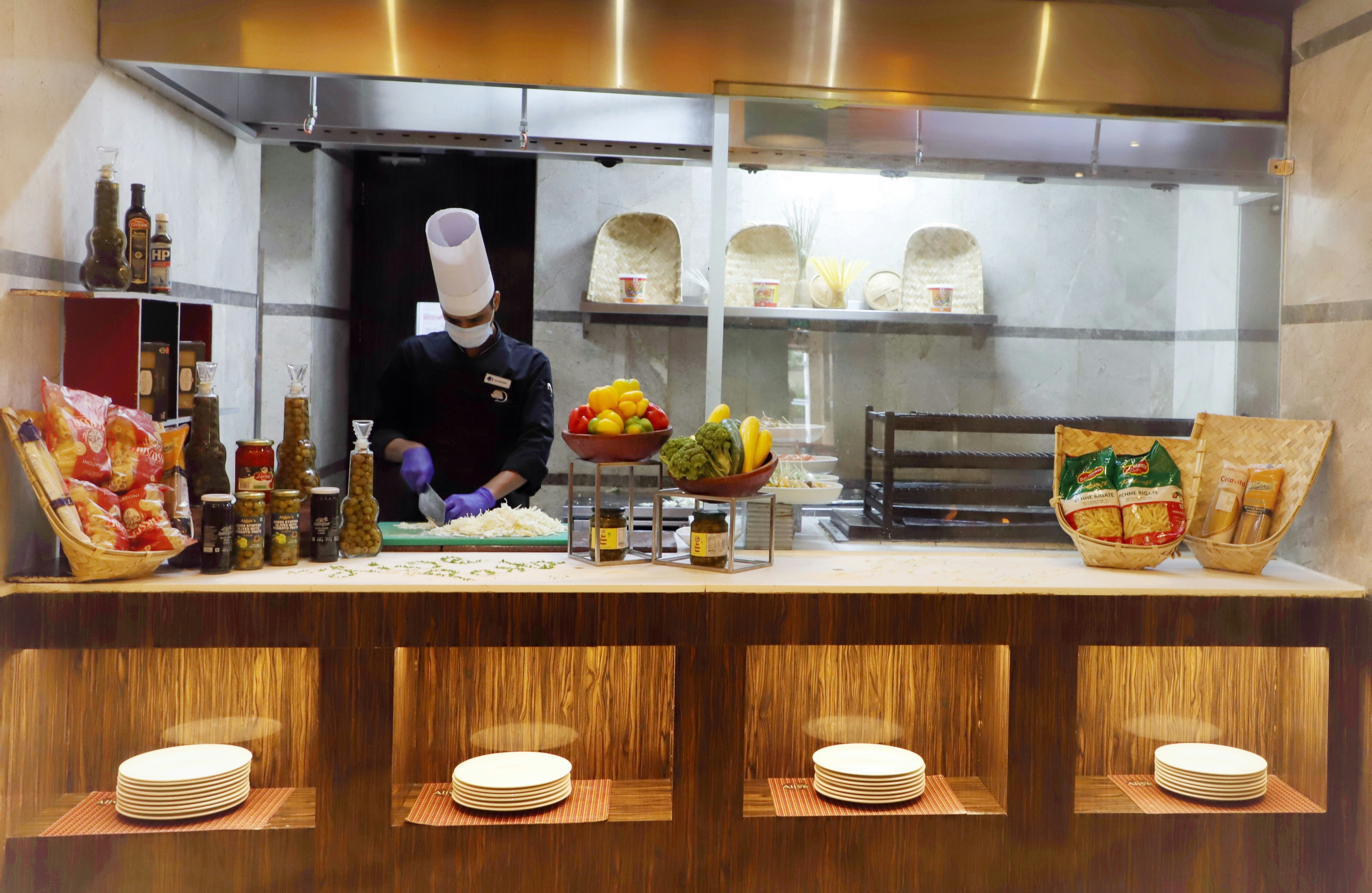 DoubleTree by Hilton Hotel Gurgaon New Delhi NCR 11/45