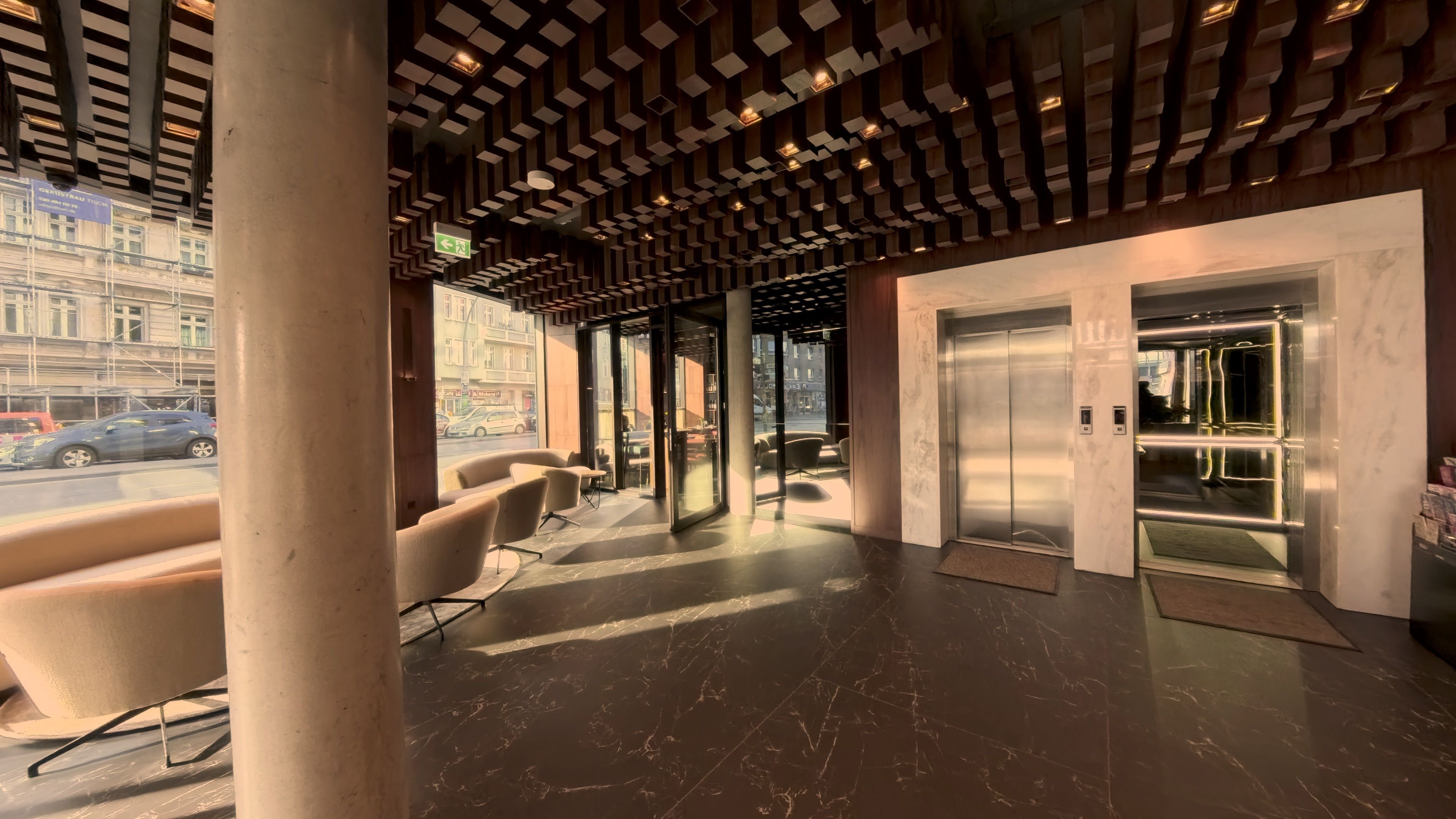 Bellman Hotel 26/38