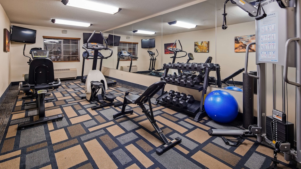 Best Western Plus Berkshire Hills Inn & Suites 25/41