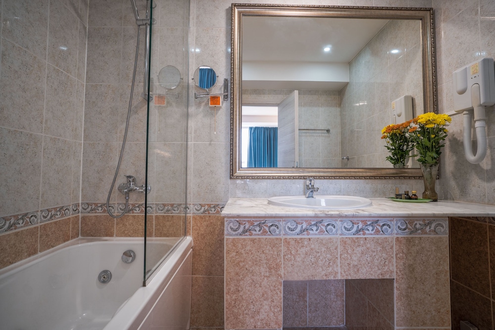 ROOM, DOUBLE OR TWIN BED, SEA VIEW, BALCONY