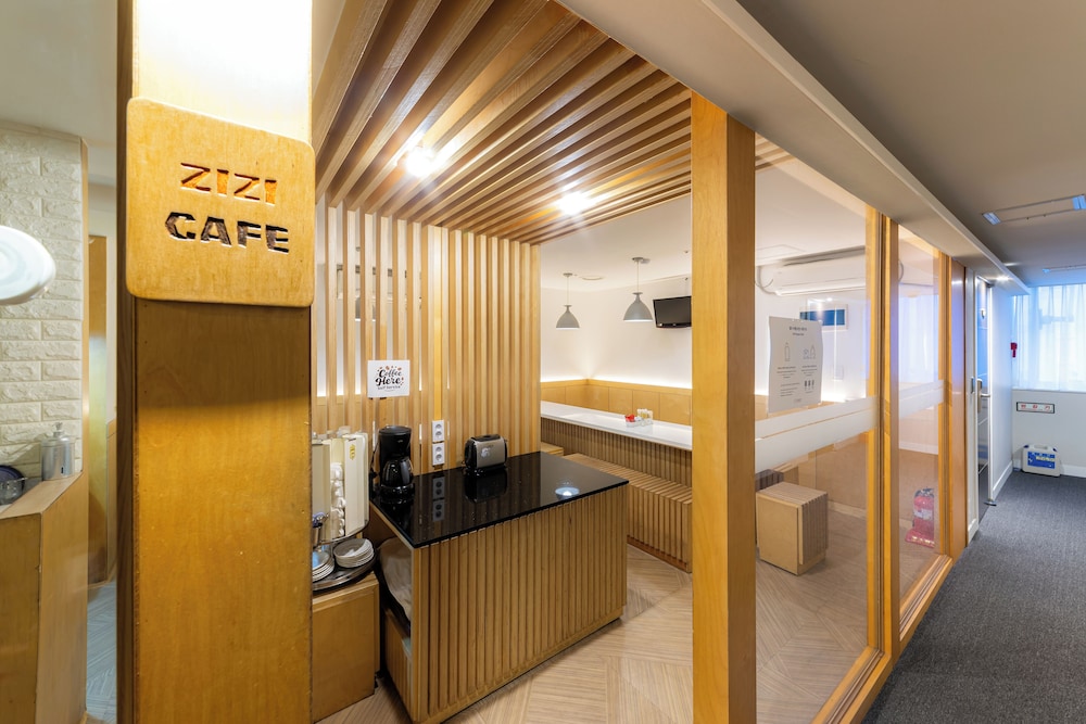 Hotel Cozy Myeongdong 49/73