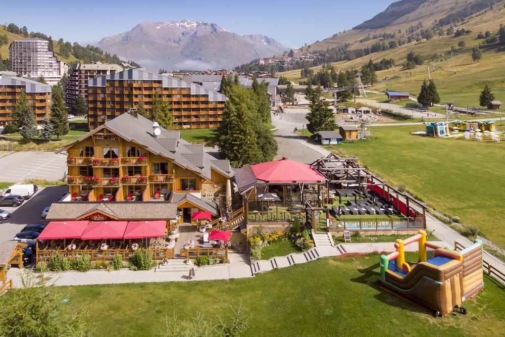 Hotel Cote Brune 38/50
