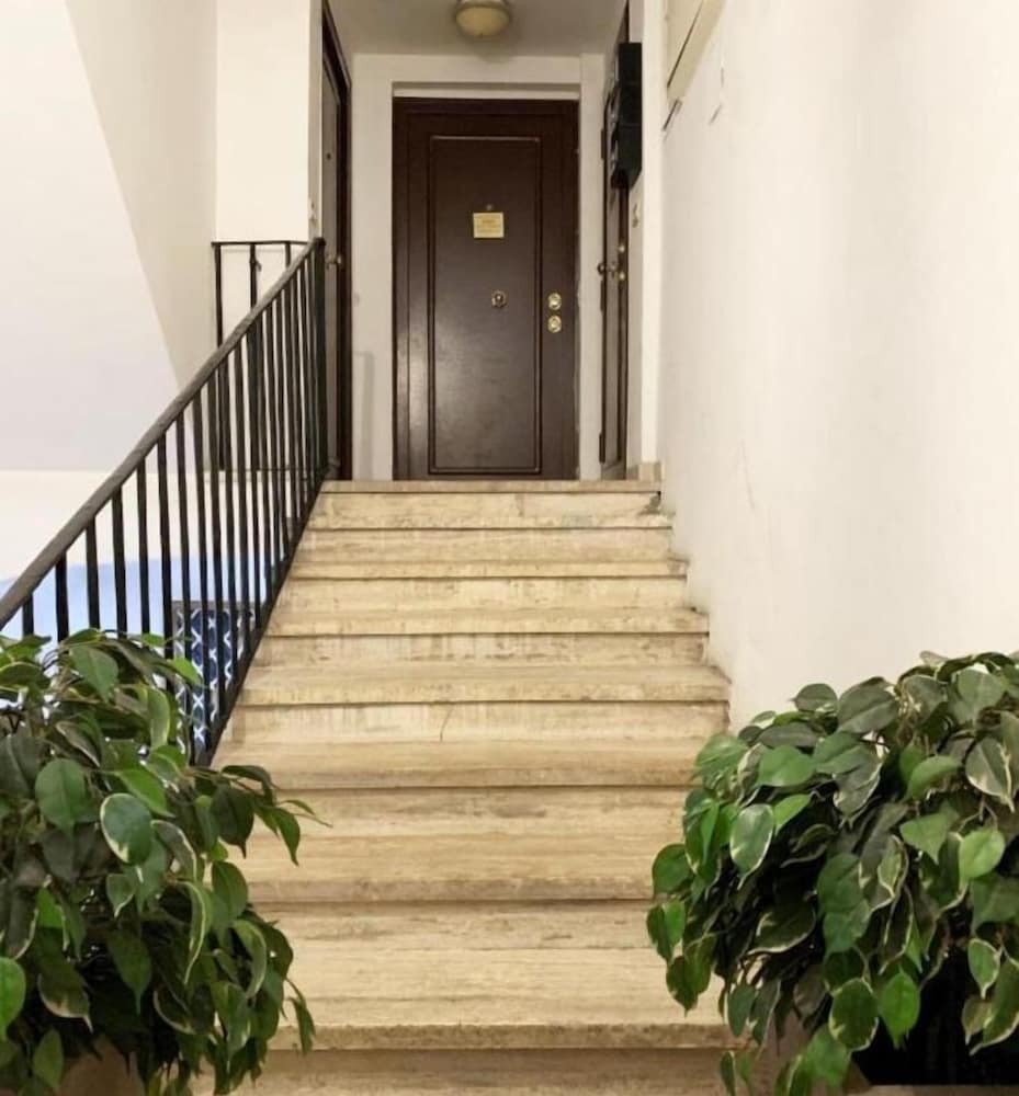 Piazza Di Spagna Prestige photo1