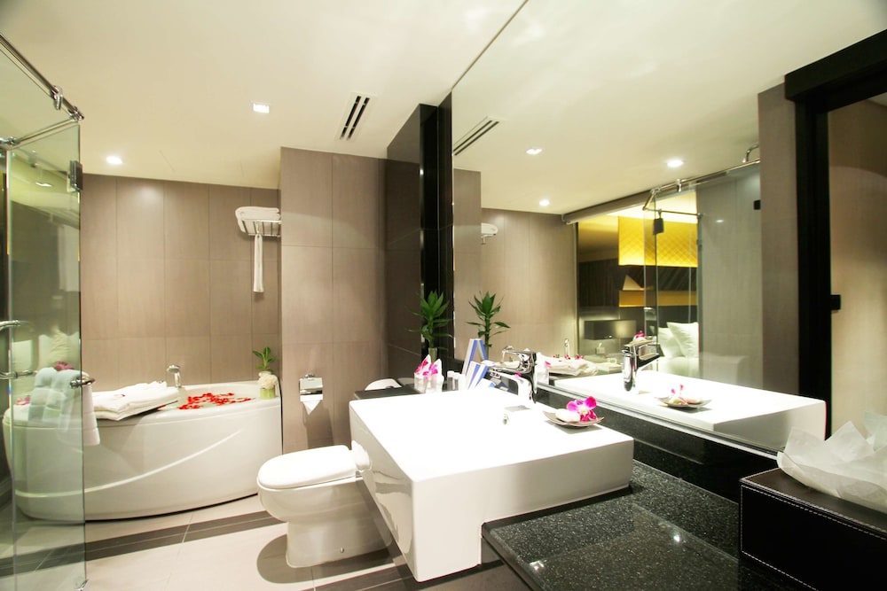Golden Tulip Mandison Suites 29/59