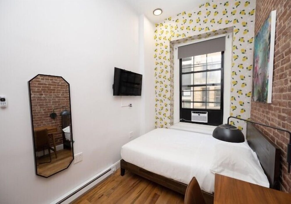 The Flat NYC 12/47