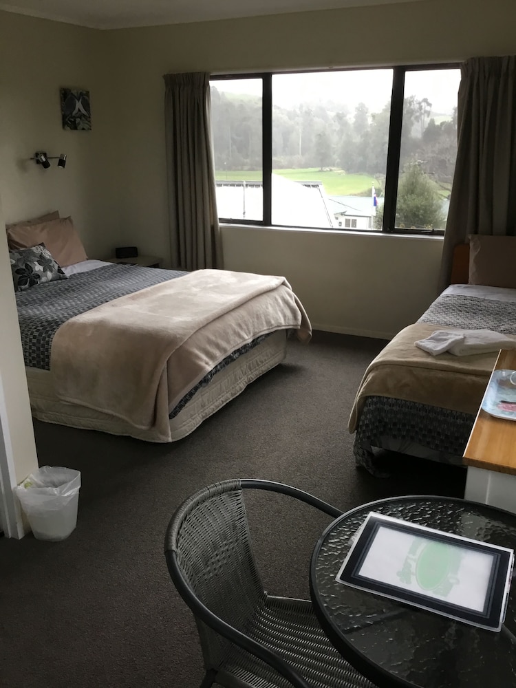 WAITOMO CAVES GUEST LODGE 38/73