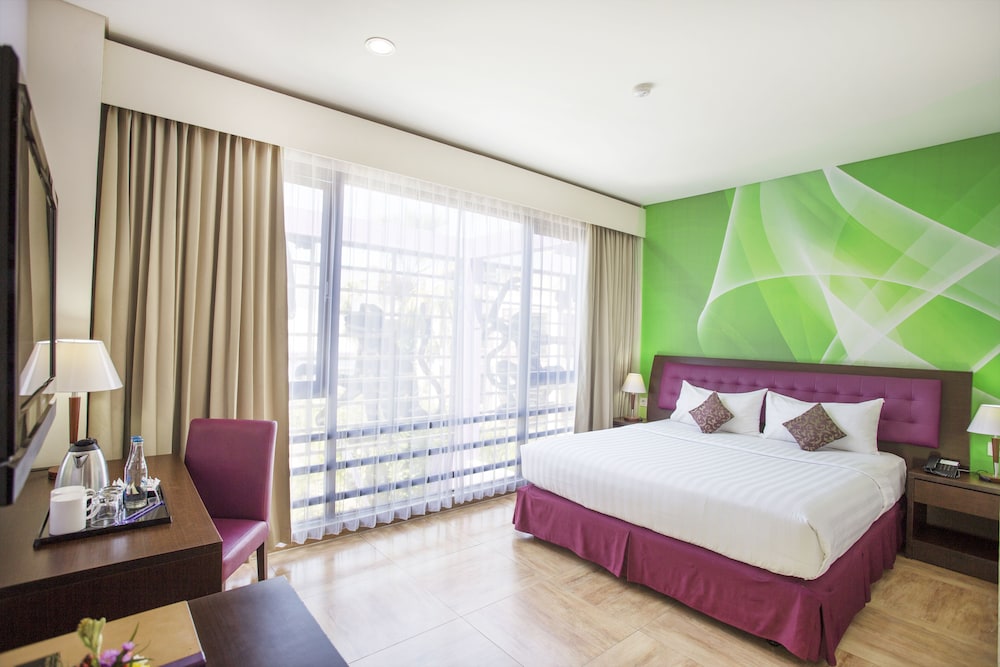 Superior, Double Bed, Kuta Central Park Hotel 6/10