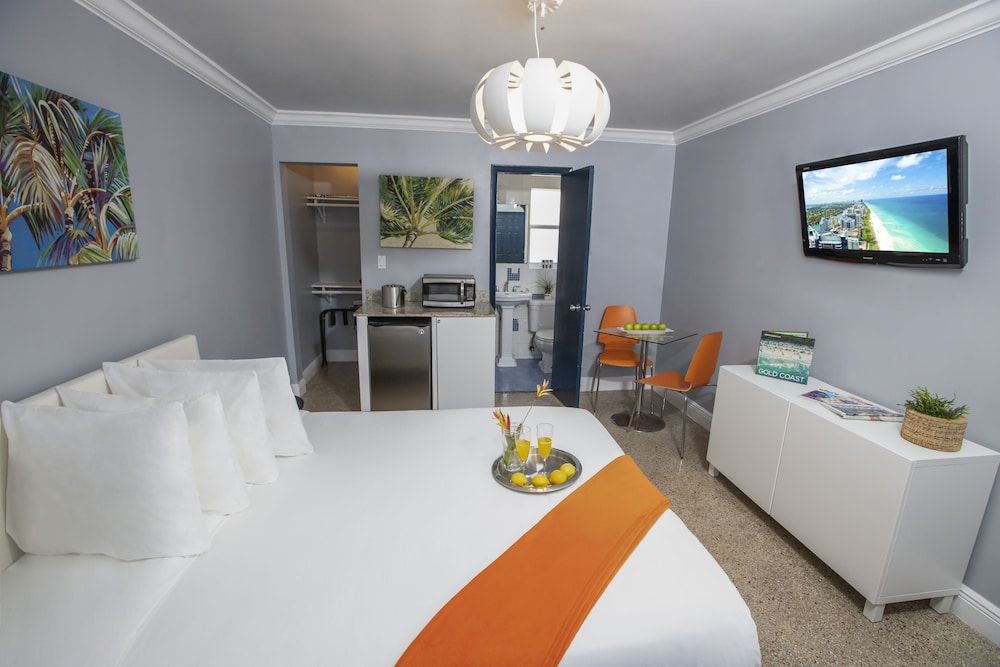 Hollywood Beach Suites Hostel Hotel 36/75