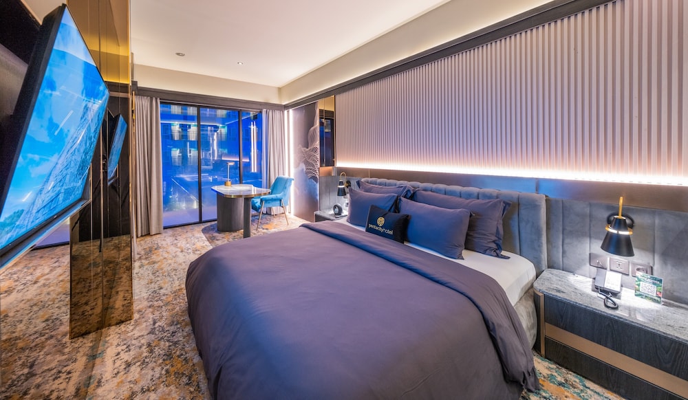 The All - Suite Pentacity Hotel Balikpapan 8/50