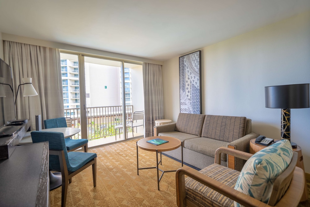 Embassy Suites By Hilton Waikiki Beach Walk 30/42