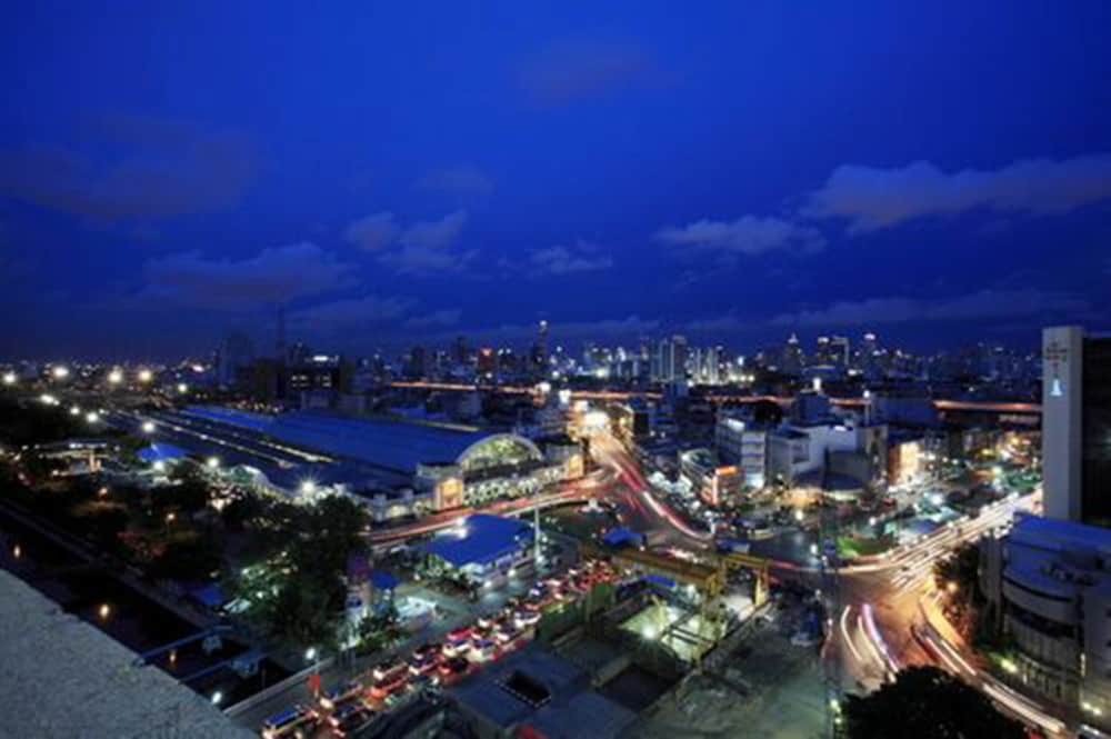 The Quarter Hualamphong by UHG 66/69