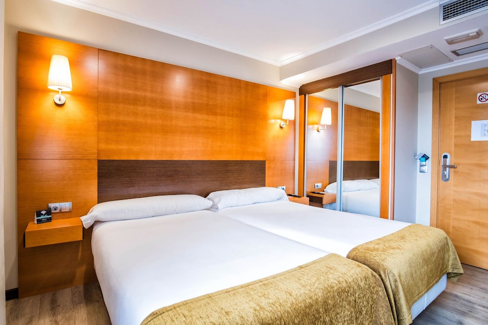 Hotel Alda Bonaval 14/42