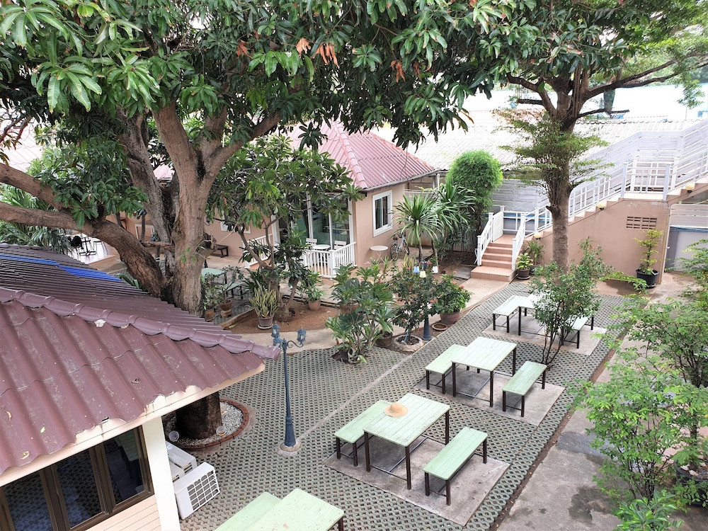 Sea Beach Koh Larn 3/48