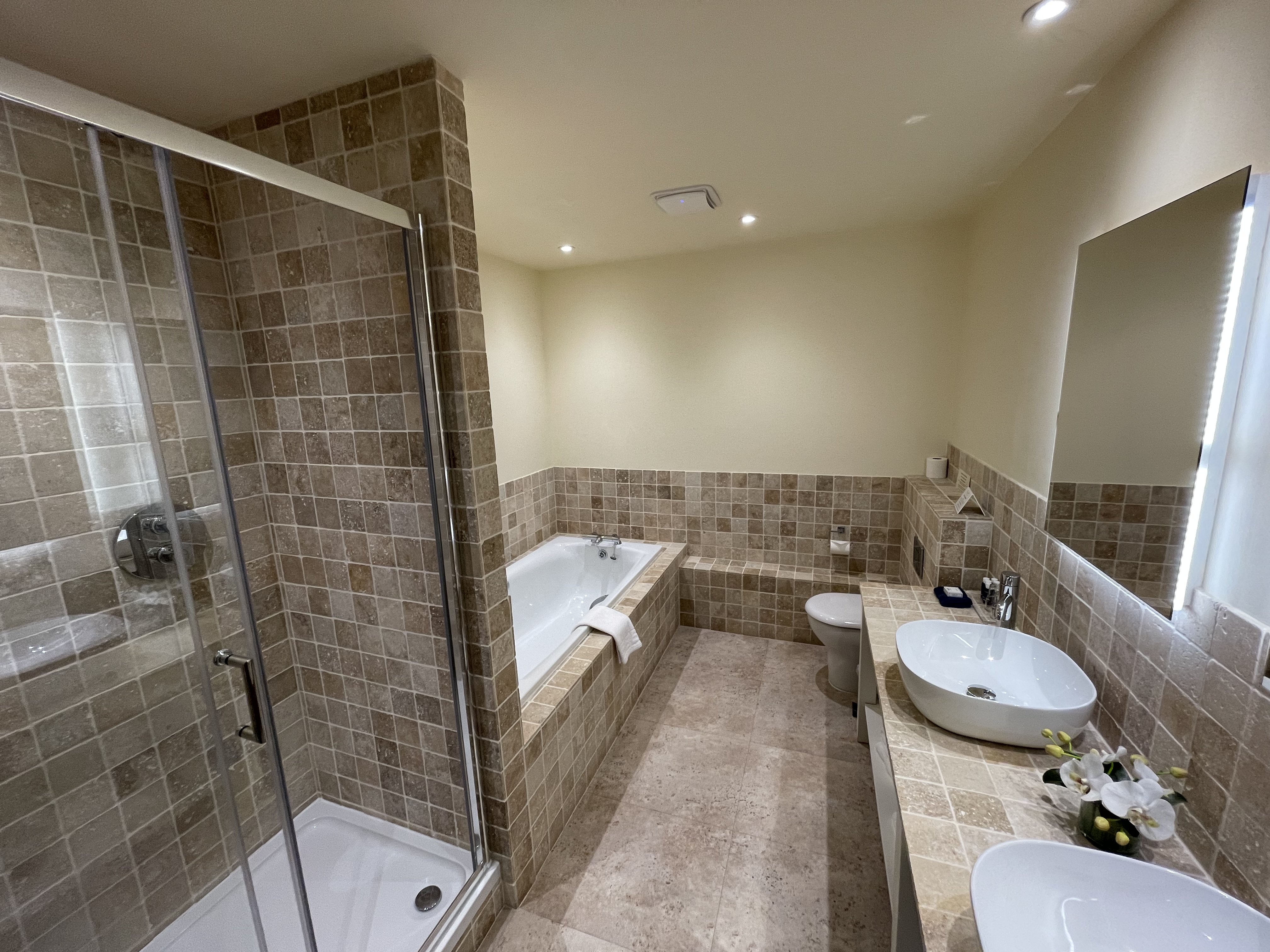 Comis Hotel and Golf Resort 46/50