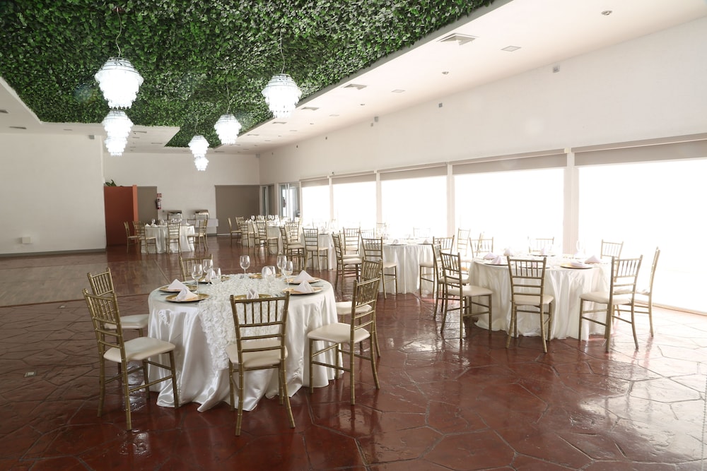 Copper Canyon Boutique Hotel 28/48
