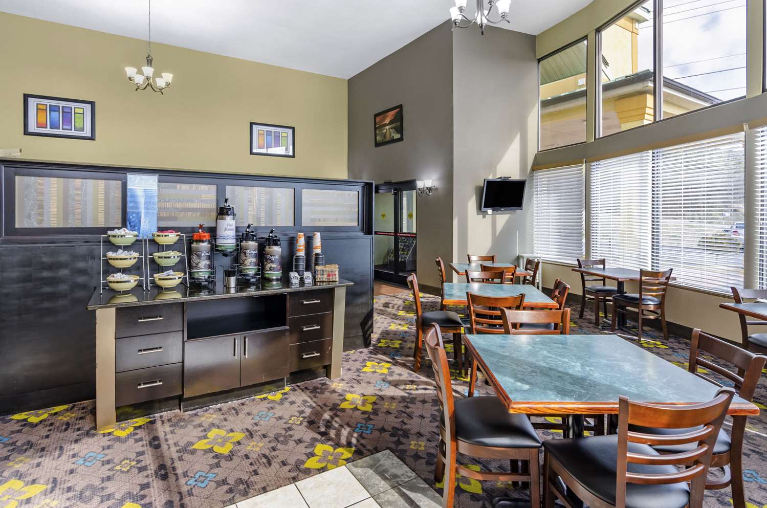 Quality Inn Hillsville 32/48