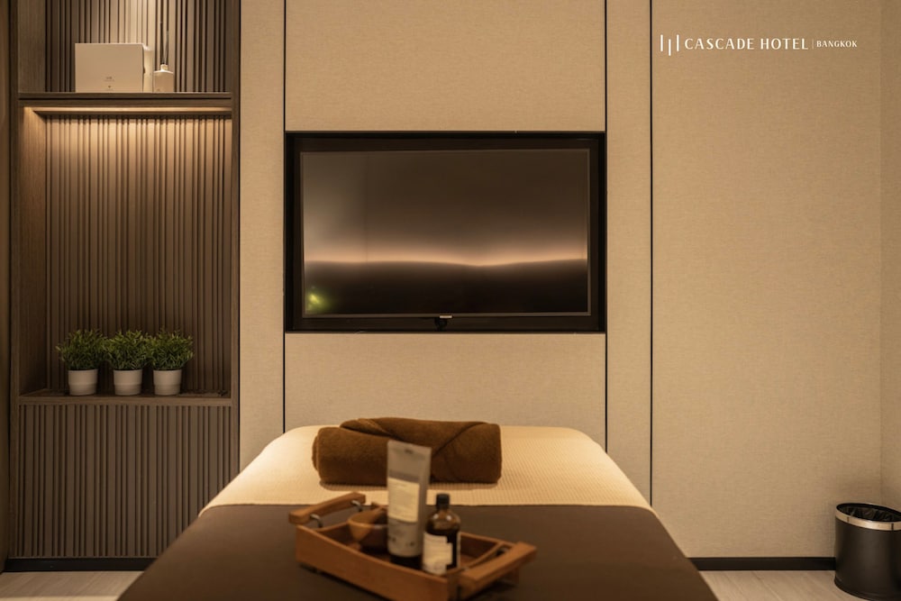 Cascade Hotel Bangkok 30/37