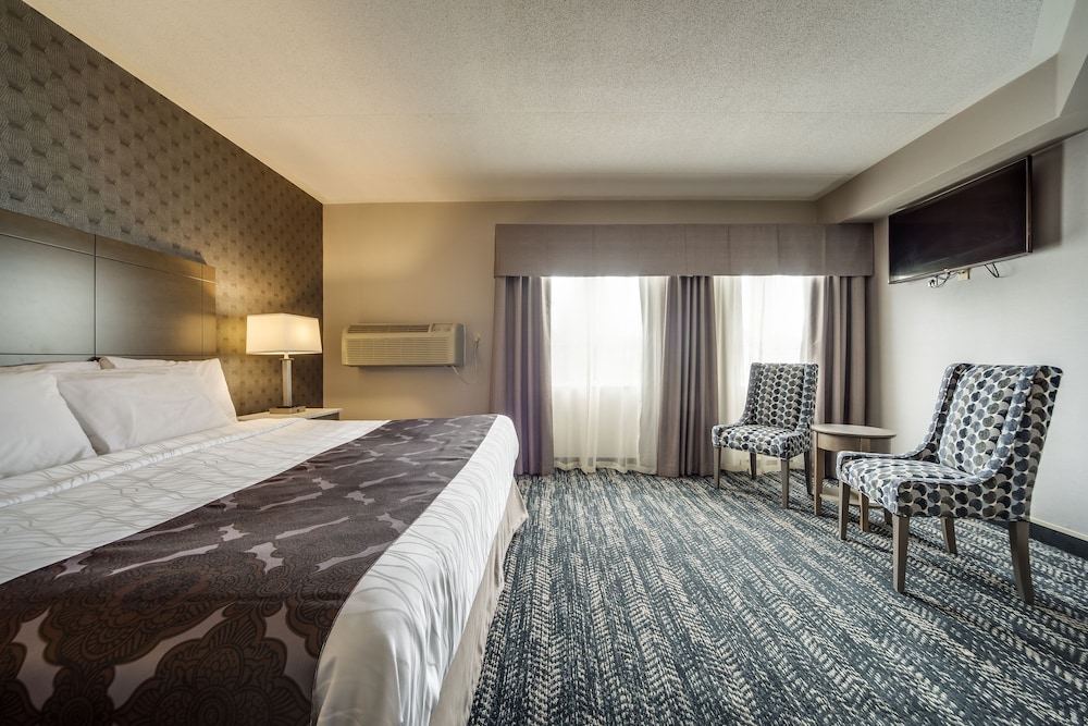 Monte Carlo Inn Brampton Suites 22/54