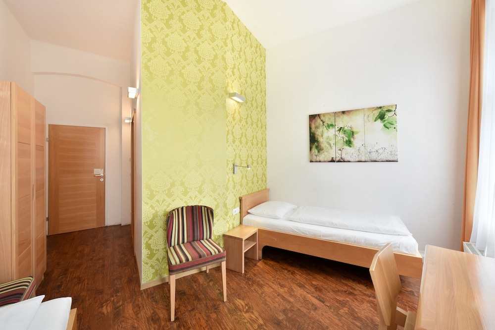 Hotel Mocca 6/47