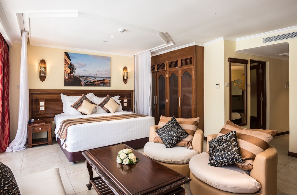 PRIDEINN PARADISE BEACH HOTEL AND SPA 54/79