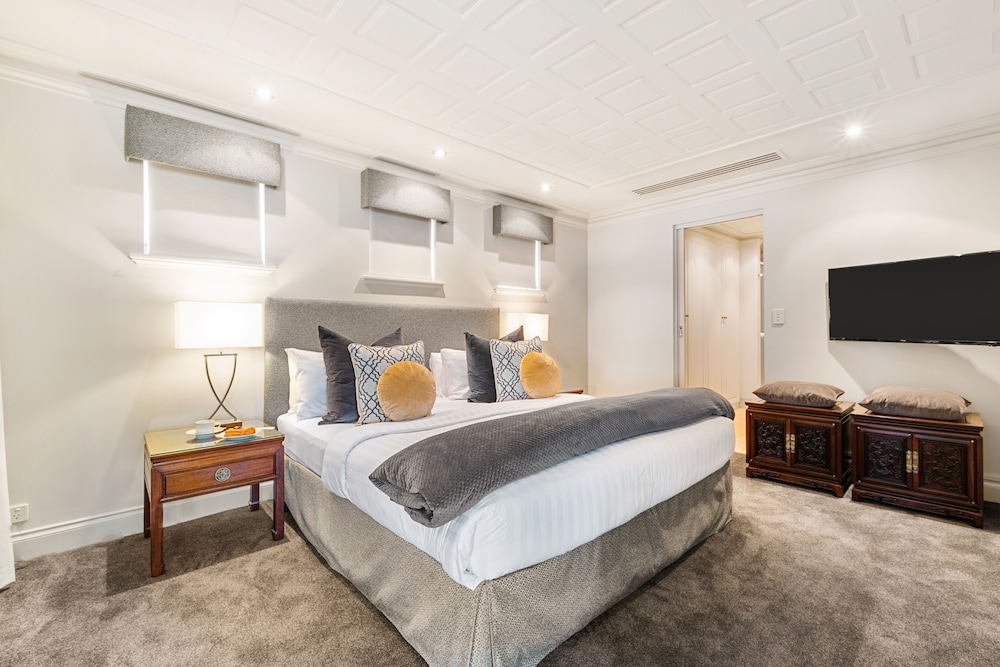 The Peninsula Riverside Serviced Apartments 21/73