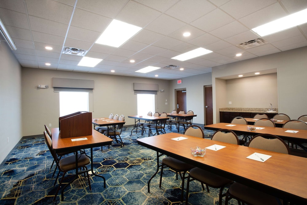 Hampton Inn Watertown 43/47