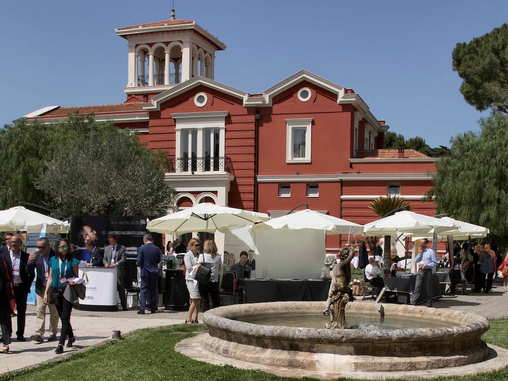 Mercure Villa Romanazzi Carducci 72/76