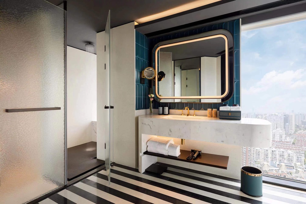 Sofitel Shanghai North Bund 60/60
