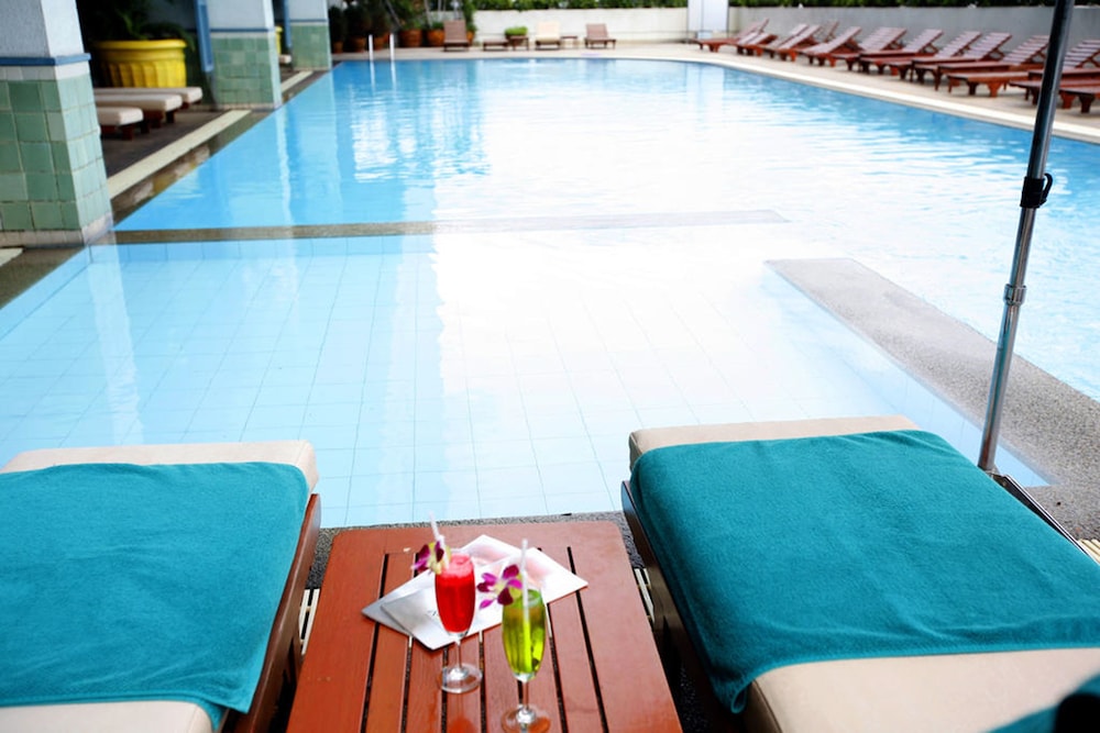 Golden Tulip Sovereign Hotel 26/50