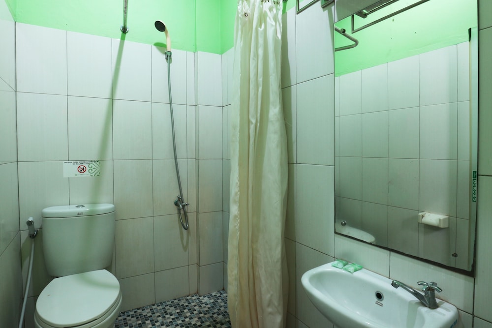 Jambrut Inn Hotel 48/50