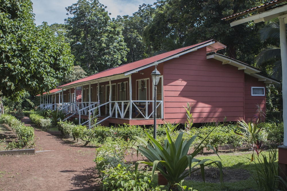 Caribbean Paradise Eco-Lodge 5/50