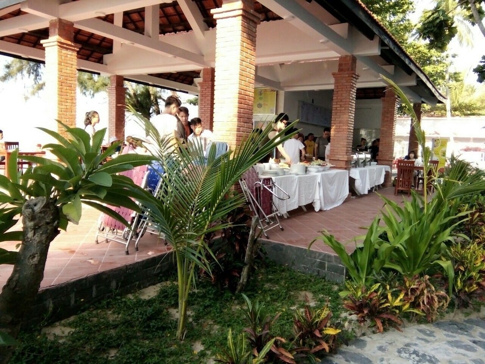 Sand Beach Resort 10/50