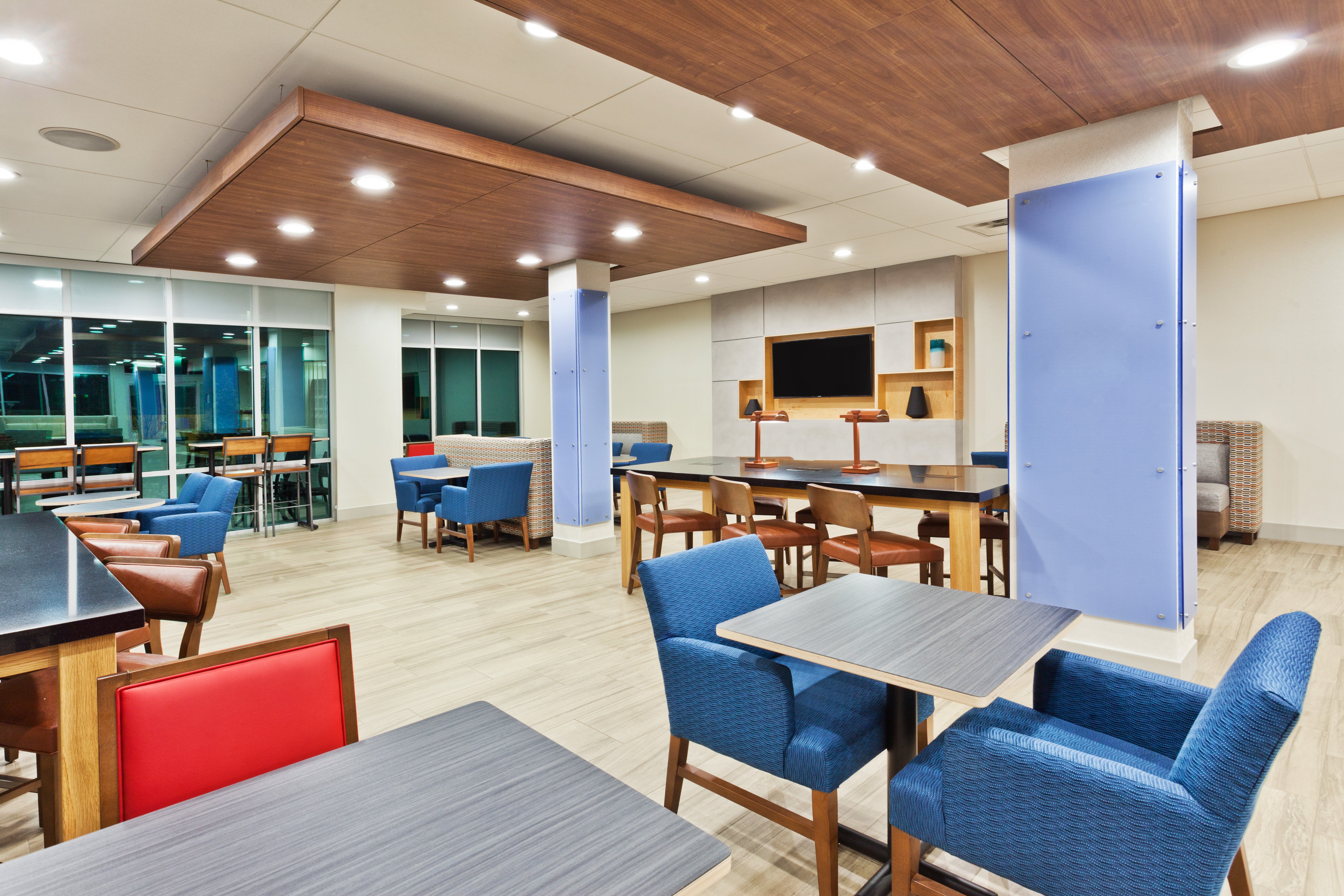 Holiday Inn Express And Suites Cartersville 27/31