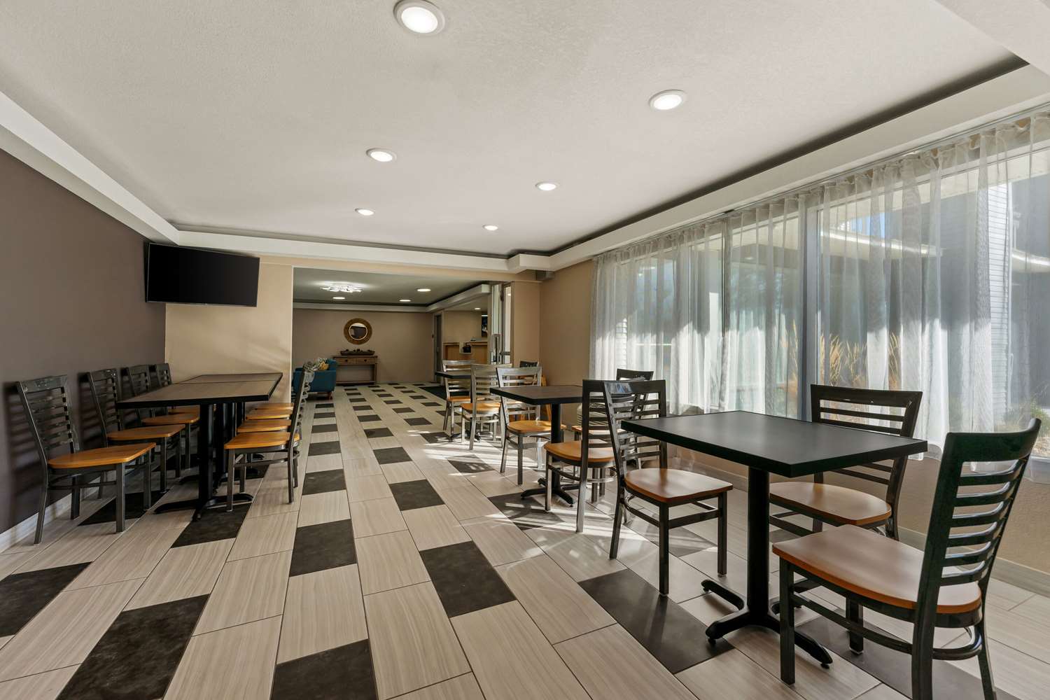 Econo Lodge Rockford Casino Area 28/37