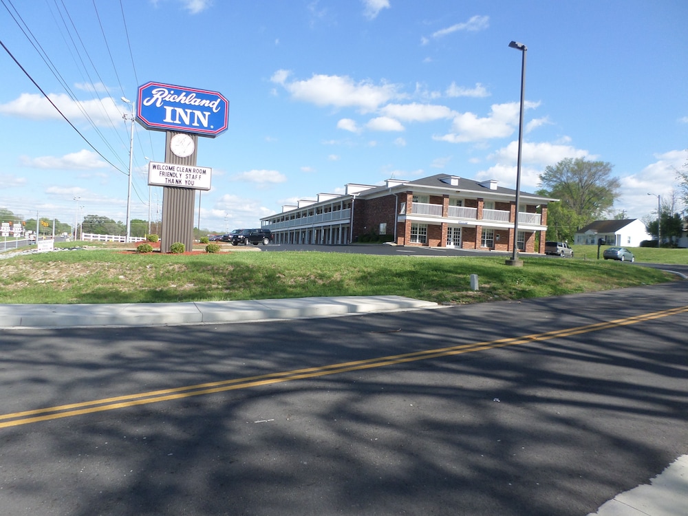 A Richland Inn Lewisburg 48/49