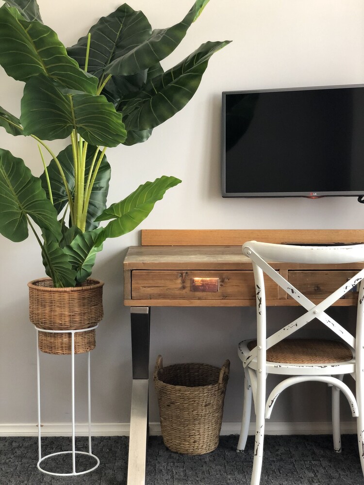 Maand Up Accommodation 53/61
