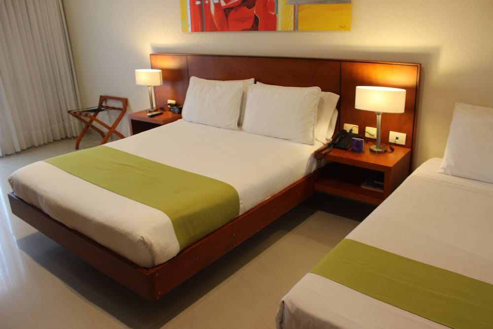 غرفة قياسية ثلاثية بثلاثة أسرّة 4/7