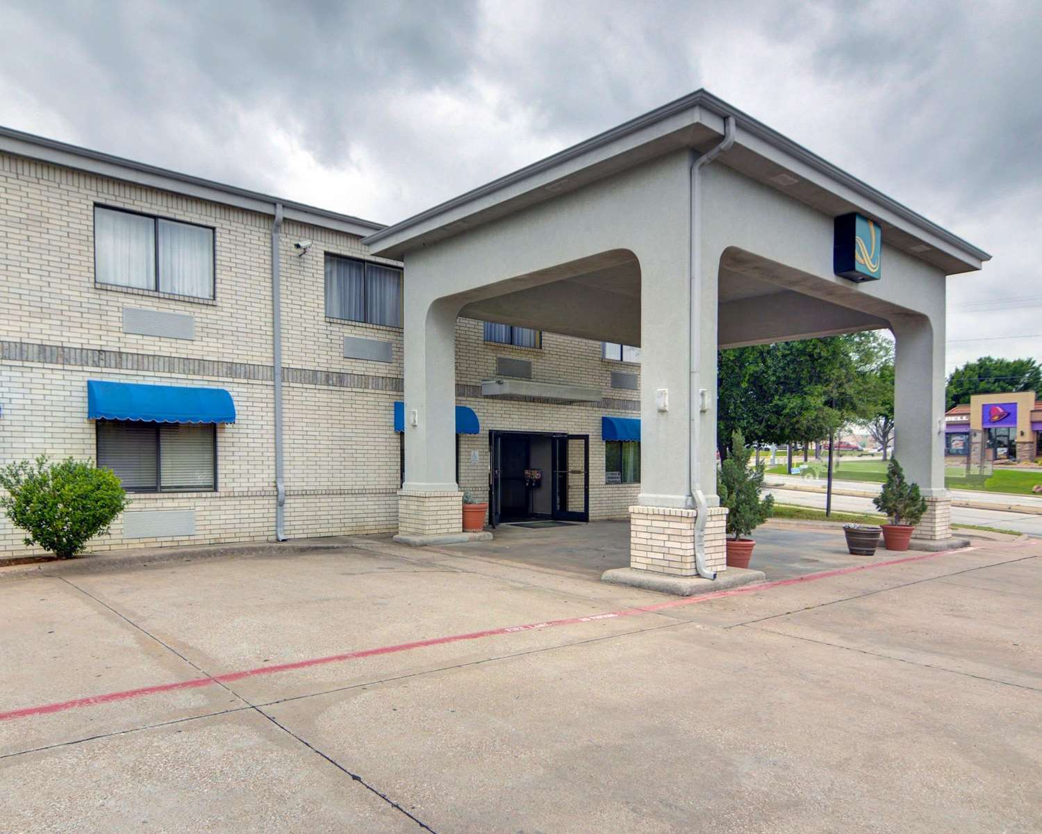 Quality Inn & Suites Grand Prairie 22/27