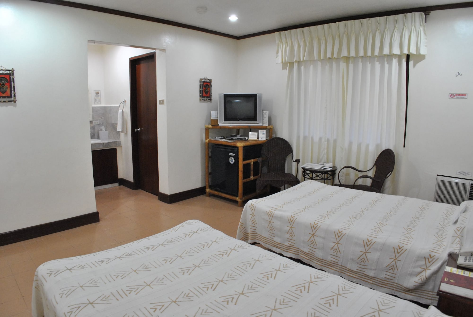 STANDARD, TWIN BEDS, GARDEN VIEW