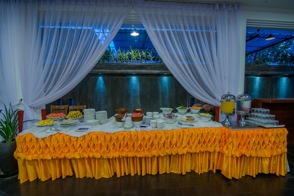 MEKONG ANGKOR PALACE HOTEL 57/70