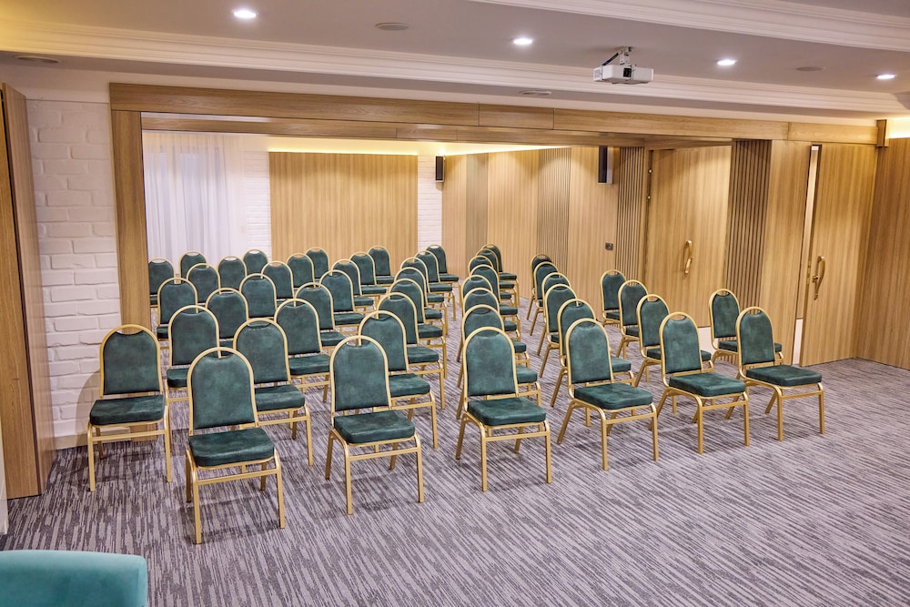 Praga Hotel Tashkent 46/57
