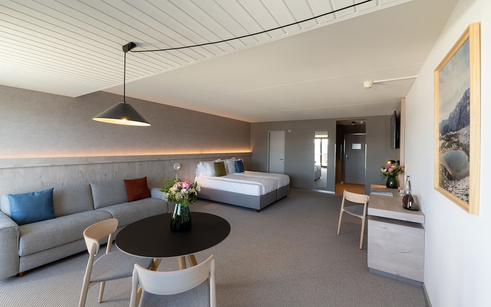 Victoria Hotel & Residence 26/50