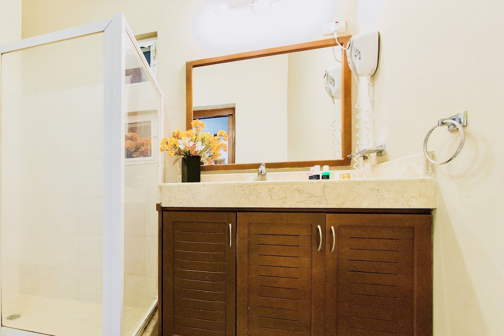DOLCE VITA CARIBE B&B 50/51