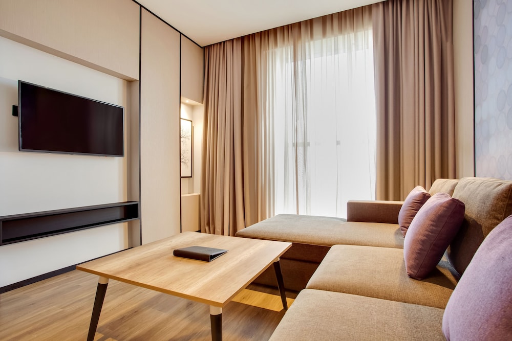 The District Hotel Jumeirah, Dubai 39/61