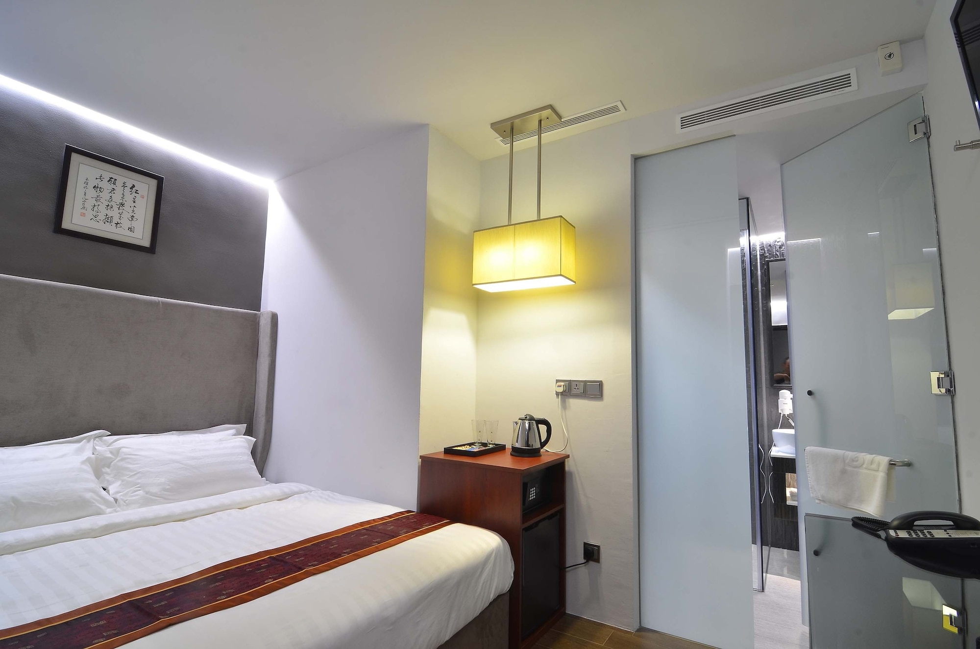 STANDARD, DOUBLE BED, NO WINDOW