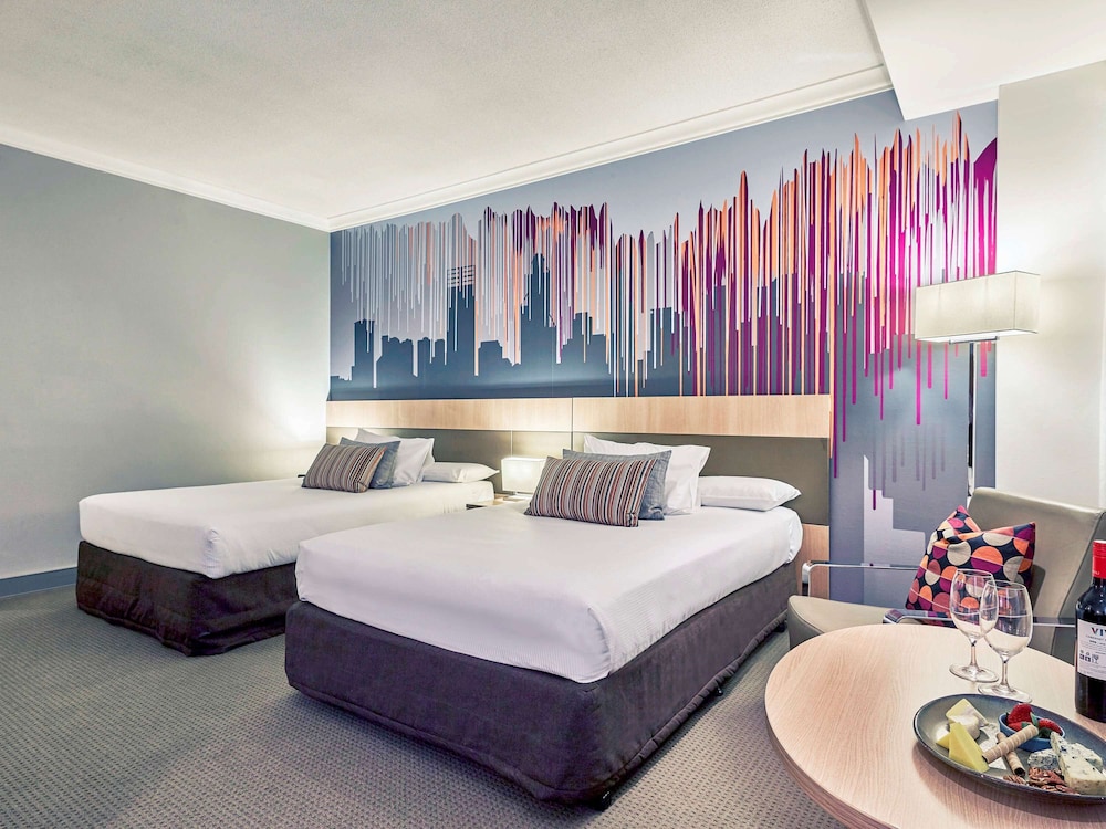 Mercure Perth 17/72