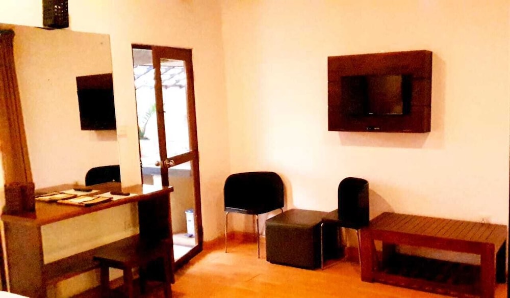 Pavana Hotel 49/63