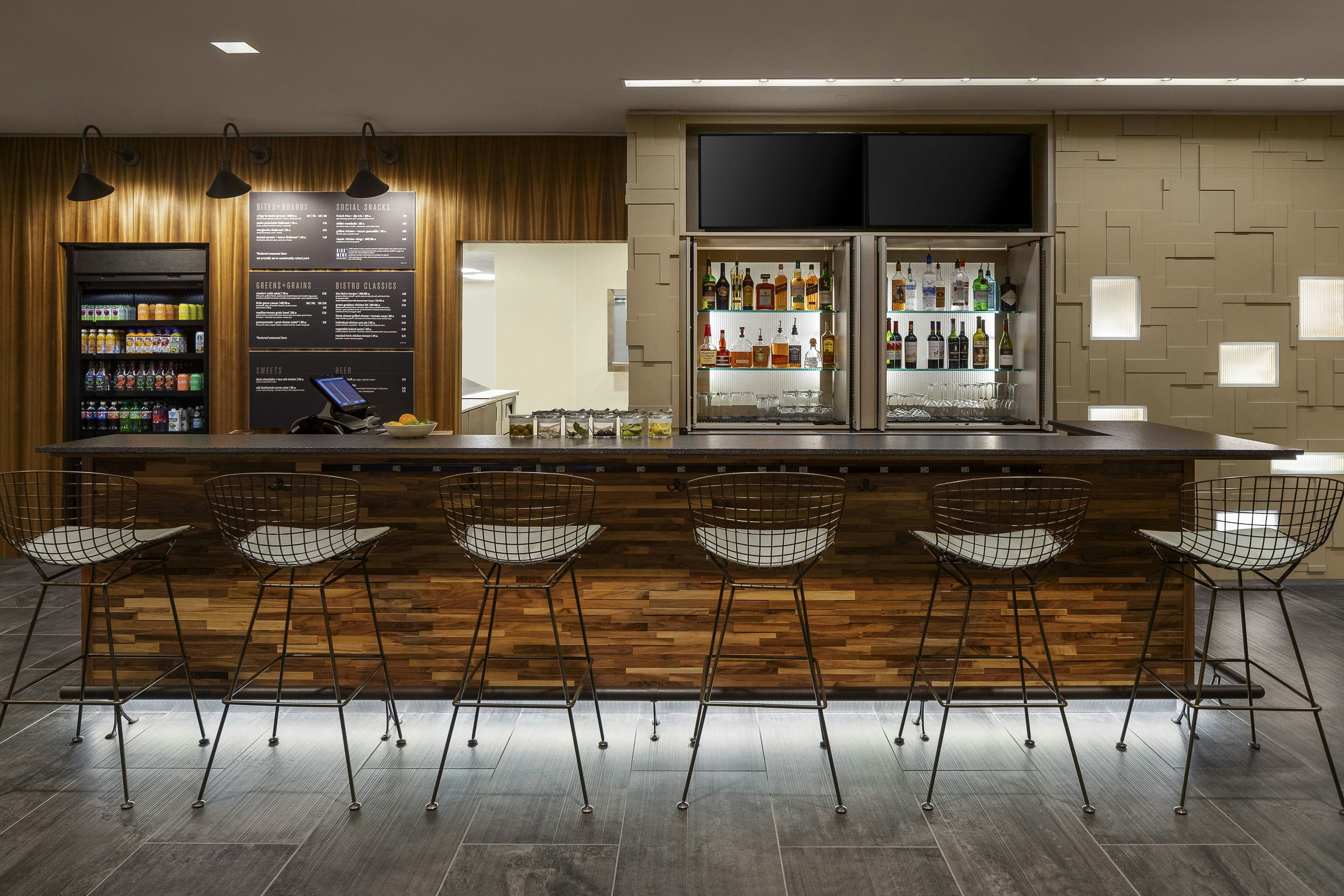 Courtyard by Marriott Seattle Northgate 8/13